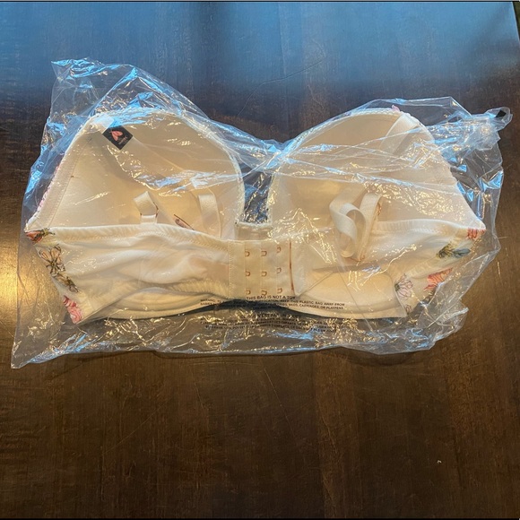 Victoria’s Secret Dream Angels Lined Demi Floral Pattern- NWT - Picture 2 of 3